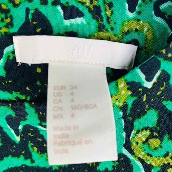 H&M Women’s Green Dress Size 4 Long Sleeve Open Back Casual Lightweight Mini - Picture 9 of 11